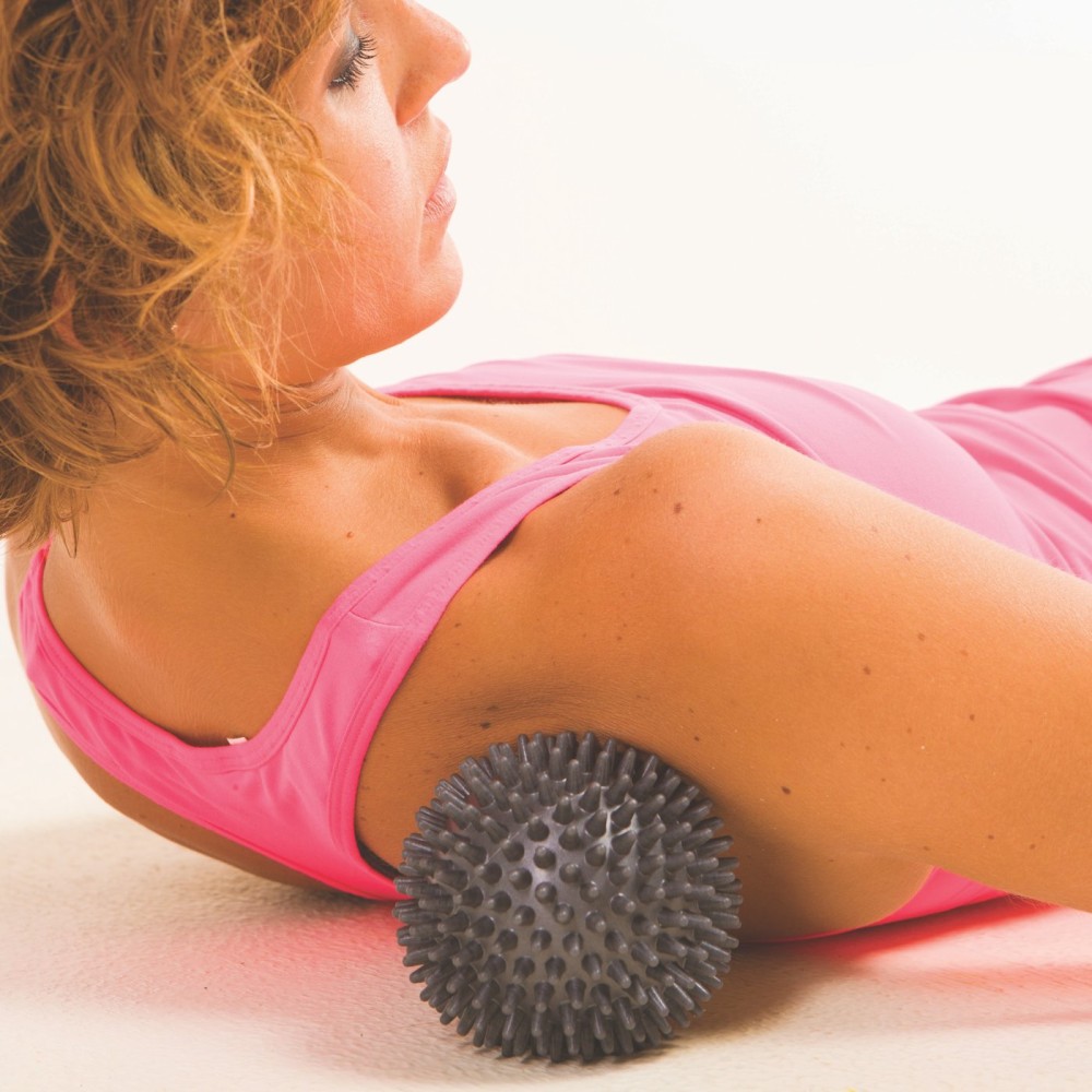 SPIKE BALL 100mm MEDIUM