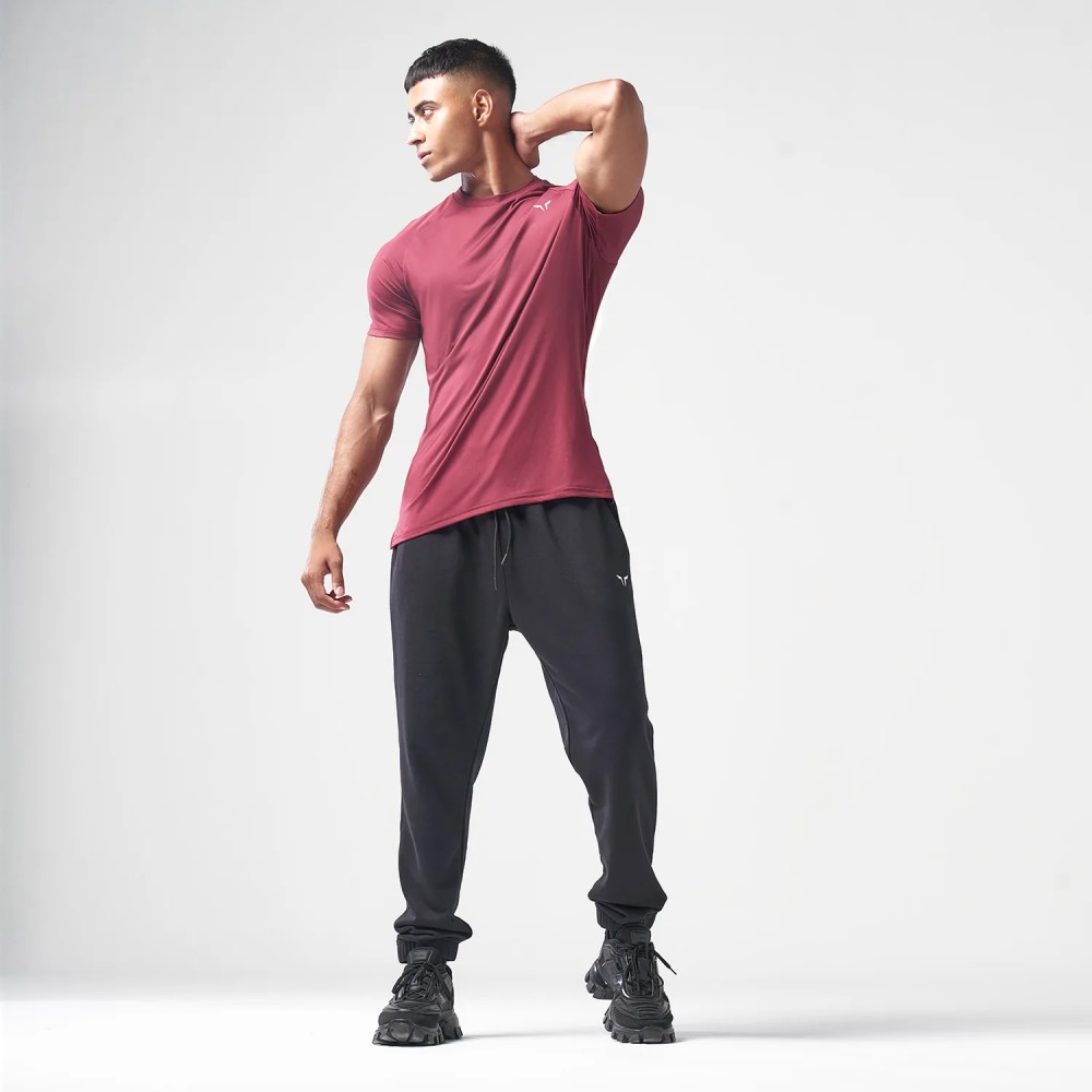 ESSENTIAL ULTRALIGHT GYM TEE – BURGUNDY